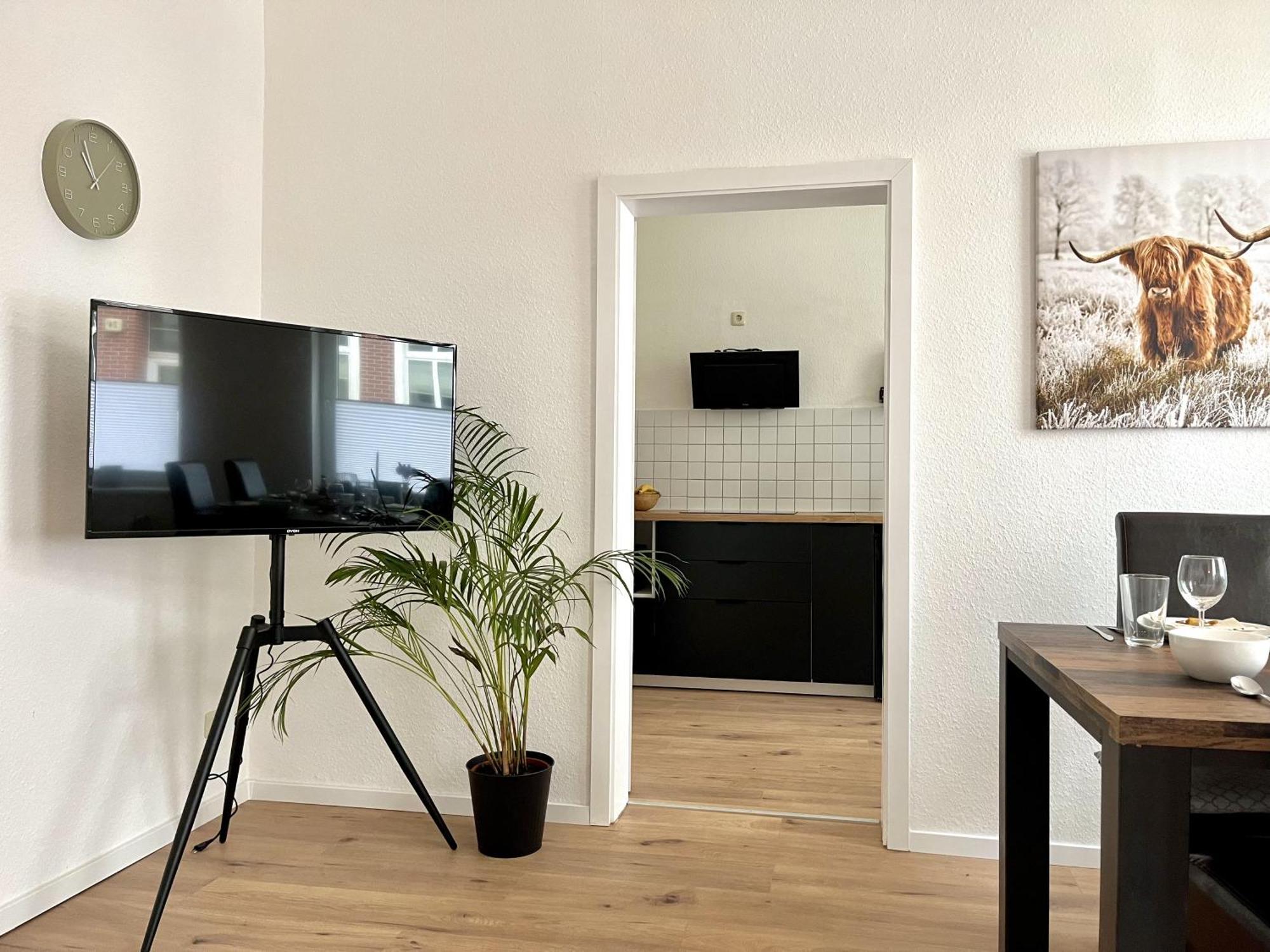 שוורין Endless: Studio Mit Netflix + Workstation Im Zentrum מראה חיצוני תמונה