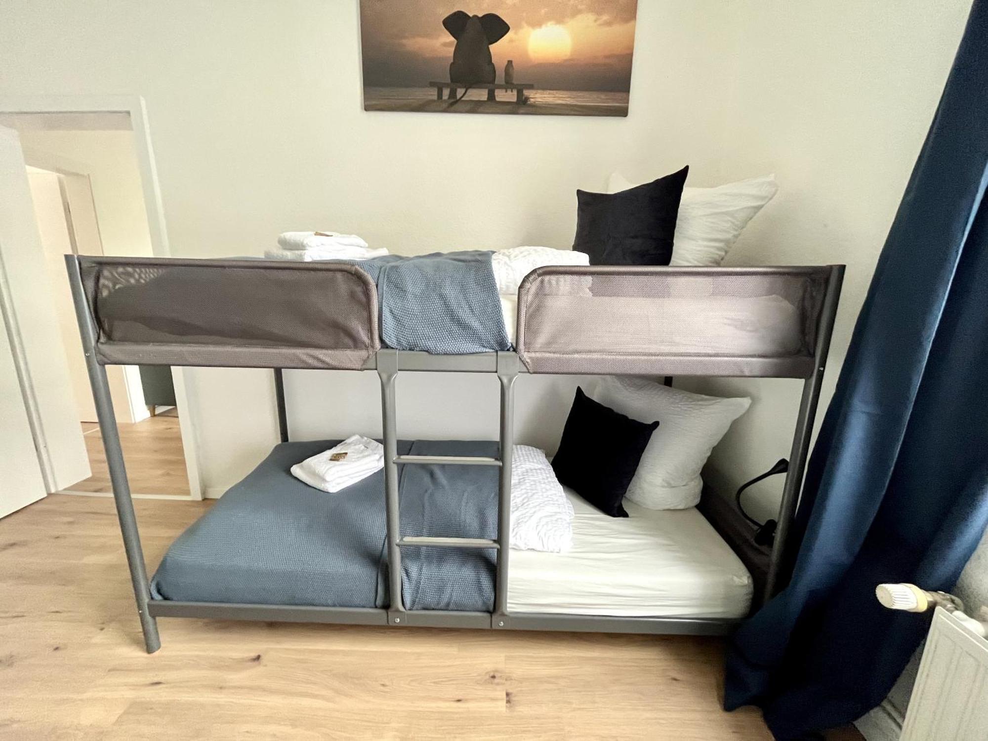 שוורין Endless: Studio Mit Netflix + Workstation Im Zentrum מראה חיצוני תמונה